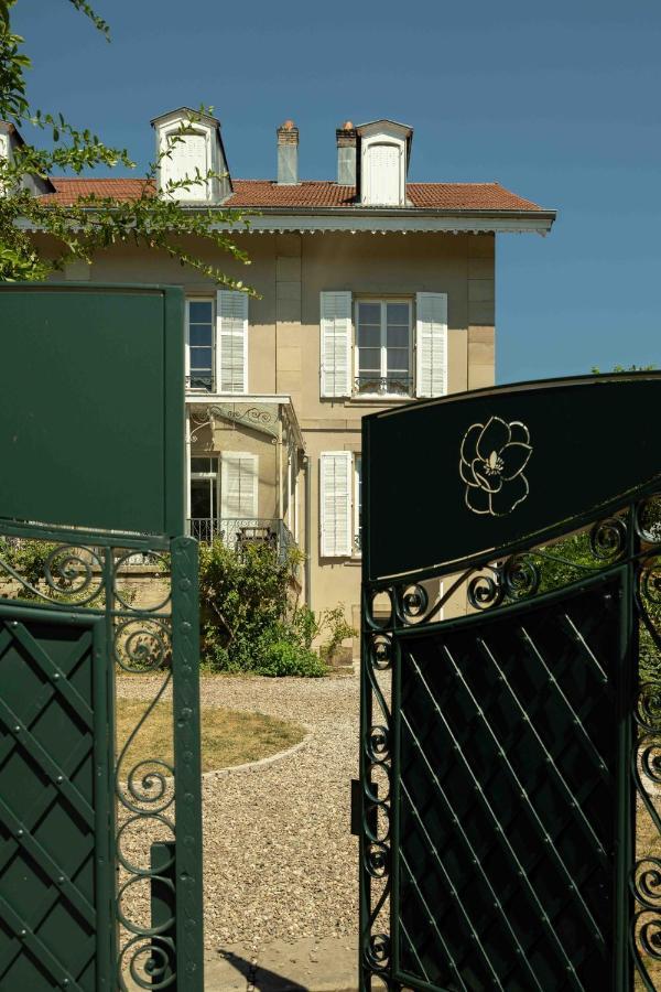 Le Parc Du Magnolia Bed & Breakfast Montbeliard Exterior photo